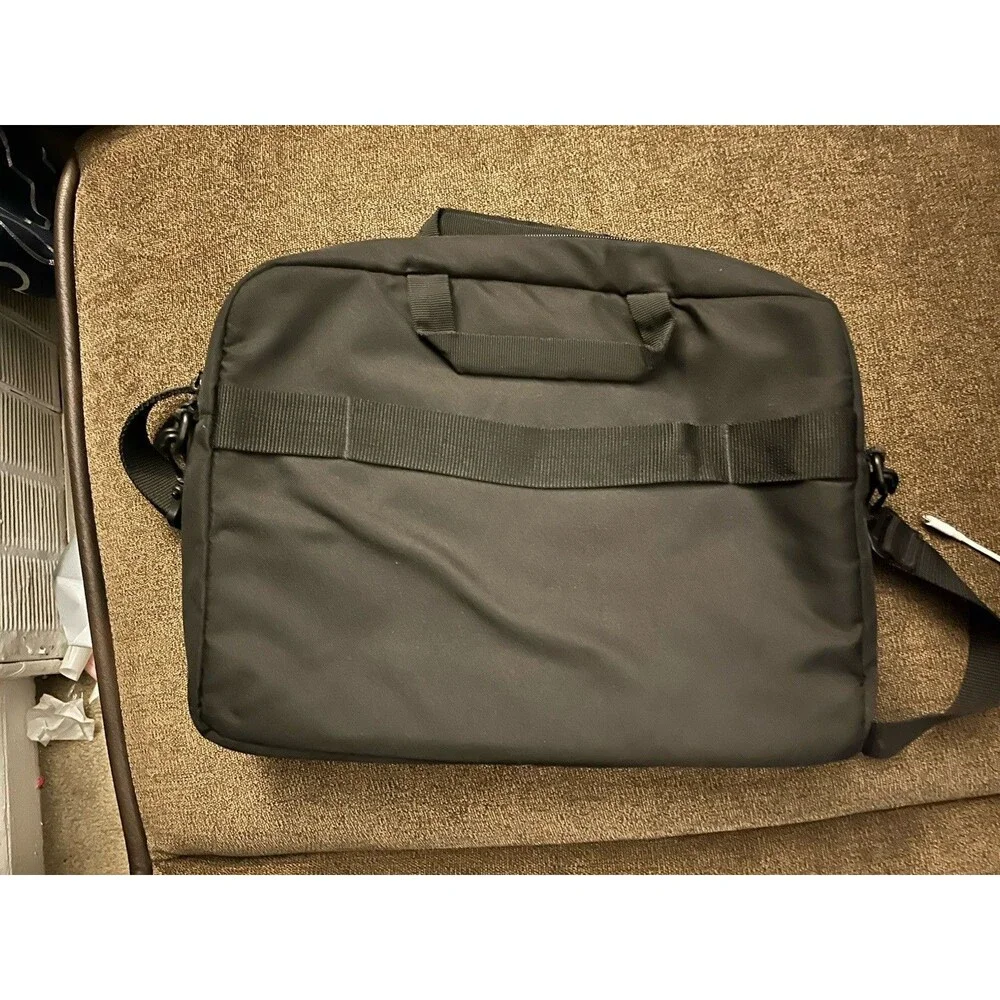 Amazon essentials computer bag